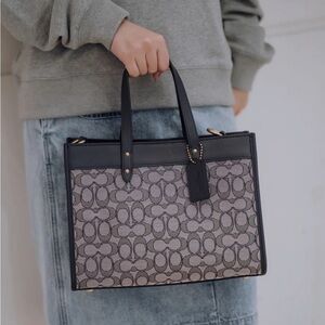 Coach Signature Tote Bag